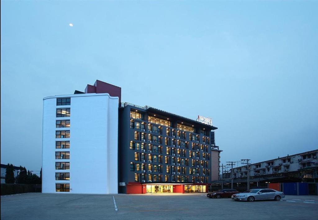 Iwish Hotel Бангкок Экстерьер фото