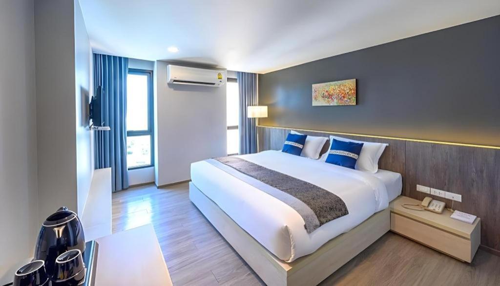 Iwish Hotel Бангкок Экстерьер фото